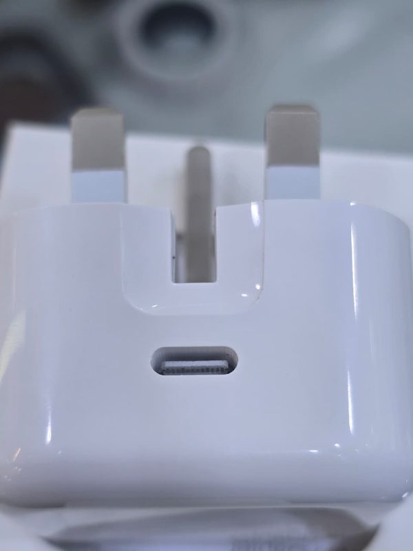 IPhone 20W Power Adapter